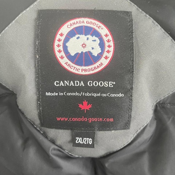 Graphite Winter Coat- Canada Goose- 2XL - Picture 5 of 5